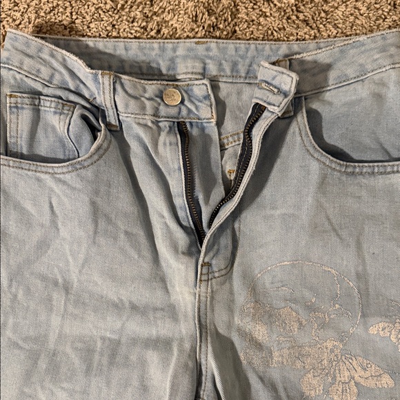 ROMWE Light Blue Straight Leg Jeans with Skull Detail - Picture 5 of 5